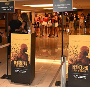 Avant Premiere Beekeeper