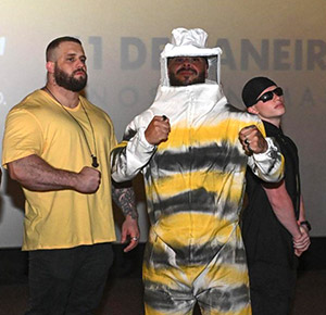 Avant Premiere Beekeeper